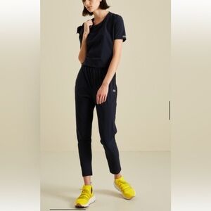 MaxMara Leisure label cut technic breathable t-shirt. Size: Small US2/4 160/84A